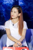 承载舒适家居的躺平操作，约克IWE Home家用水生态全效中央空调新品直播一键pick