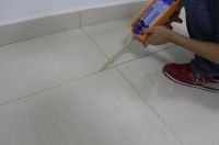 瓷砖刚铺完就做美缝？工人耍得小聪明，最后还是业主被坑，真扎心