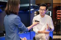 许凯探秘老板电器冠军腔调体验馆  零距离见证冠军品质