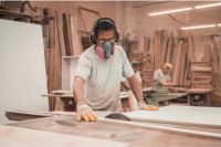 滴滴的司机、美团的骑手和爱空间的家装师傅