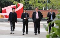 亚洲最佳设计师重庆周令受邀考察成都师范学院