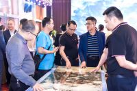 刷屏！创新高！170辆红宝马今日交付！