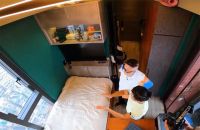 香港30岁单身青年月入3万，花400万买下18㎡纳米楼：我太幸福了