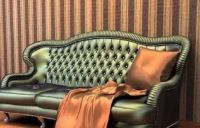 客厅沙发不能这样摆放！一旦中招，倒大霉，疾病缠身，穷人只会更穷！