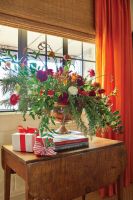 住宅案例 | 这座山坡上的家园使用11种颜色来诠释节日的意义