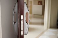 最冷的冬天来了只想宅家,用萤石智能家居享受黑科技“躺平术”