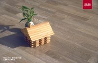 圣象康逸三拼花——KB5304奥伦堡白蜡一款有温度的灰色系三层实木地板