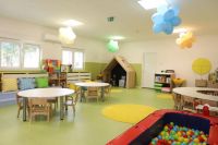 西顿照明 | 为塞尔维亚幼儿园捐赠灯具，守护孩子的“睛”彩“视”界