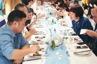 老板蒸烤一体机游艇上召开“百厨计划”，尽显高端厨电优雅品味