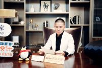 专访设计师黄一：专注设计 让标签成为自己设计风格的闪光点