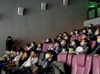 同档期口碑第一影片《无尽攀登》热映中，华耐家居鼓劲再攀行业高峰(2021-12-09 15:26:19)