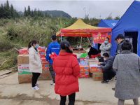 巴马送桂客公司为疫情防控一线捐赠爱心物资