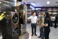 湖北省消委公布“湖北线下实体店无理由退货优秀示范店”名单，鸿基锐创旗下两店上榜，为行业高质...