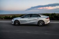 百公里油耗低至3.0L，中国影豹开启运动轿车更多可能