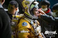 暑期票房冠军已锁定？《独行月球》表现抢眼，TCL打造爆笑一季