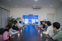 广西北海市工信局陆骁君一行 调研啄木鸟家庭维修