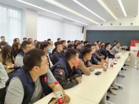 一米家居紧跟时代步伐，举办石膏基自流平应用技术宣讲活动