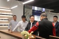 暖企在行动！佛山市禅城区区委常委何春云率队走访调研顺辉瓷砖·岩板