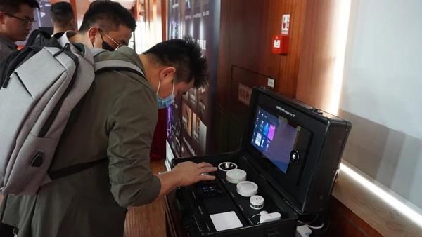 现场展会交流