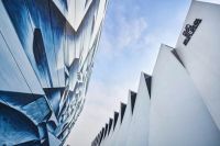 美克洞学馆装置绘画艺术《 2023·捷 》揭幕，探索公共艺术融入城市建设的全新可能