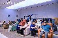 LAZBOY亮相2023深圳国际家具展 掀起功能沙发舒适新浪潮