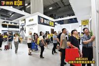 加速品牌升级，推动行业发展——德盾成为首家签约CCTV央视的装甲门品牌