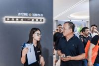 对话苑可中：“V时代”来临！诗尼曼吹响“大家居革命”号角，实现智慧整装梦想家