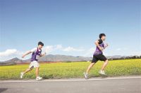 万亩花海 万人奔跑，2023伊宁马拉松打造最美体育赛事