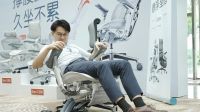 拆解人体工学椅领跑品牌联合分众案例，看中国品牌崛起的四大增长逻辑