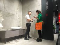 佛山陶博会第一天，狮王瓷砖展位已经燃爆了！