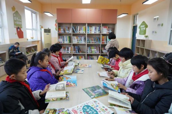 中华慈善总会“幸福家园·索菲亚童心书屋”落地石家庄赞皇县张楞乡中心小学