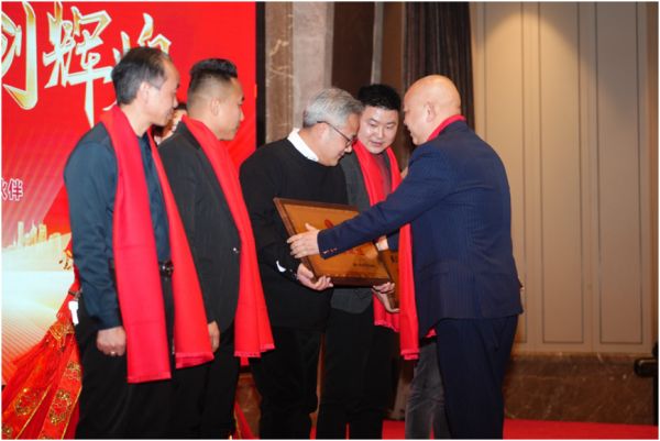 https://img.toumeiw.cn/upload/ajax/20240125/942196cea7dfc7e754c0b7f880a00ee6.png