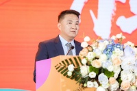 新豪轩集团董事长冯文波：坚守长期主义，相信奋斗的力量
