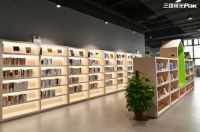 三雄极光：那些年我们照过的图书馆