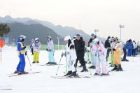 斯丽比迪户外滑雪活动：释放冬日激情，激发睡愈能量