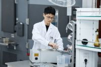 大王椰实木生态板通过HENF级采暖标准认证，引领家居环保新高度