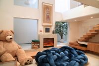 在“996”之外重建人生觉知：安娜和毛孩子的日常为何治愈人心