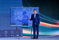 在AWE开课！张朝阳解读海信RGB-Mini LED，让客厅迎来WALL时代