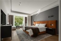 设计师周逸权新作 | 470㎡极简设计，光与影的对话