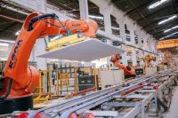 产业领袖高端对话 | 解码罗兰伯爵瓷砖高质量发展的三重密钥