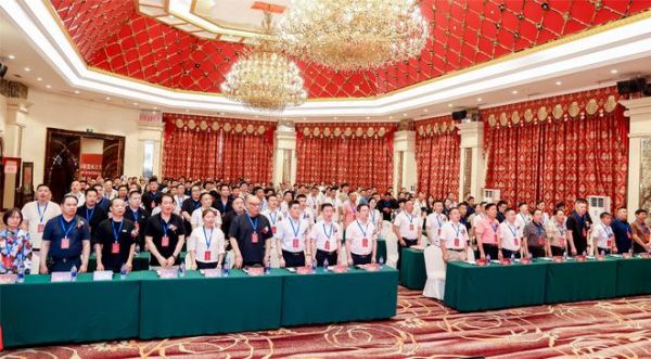 共筑未来 携手共赢——南上海装饰联盟成立大会暨战略合作签约仪式隆重举行