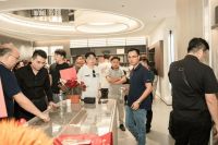 从三亚新品发布、清水湾旗舰店开业看嘉斯顿：差异化竞争铸就逆势增长传奇