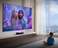 暑假成儿童近视高发期 专家建议关注百吋激光电视护眼优势