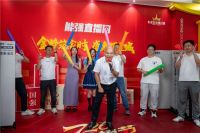 震惊 | 超级网红桂平光哥空降能强瓷砖金榜节!