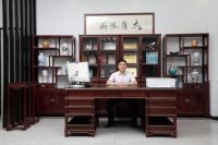 鸣智红木荣登CCTV大国品牌：匠心铸就东方美学典范