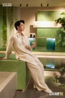 冠珠明星屋主刘迦亲临直播间高赞「东方人居范式」美学，为大美筑家做搭配推荐