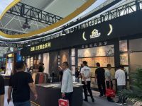 百强板材×2025临沂木博会：以“工匠黑金”系列诠释健康家居新实践