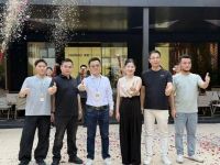 年轻人喜欢的虎豹木纹瓷砖，要找什么样的经销商？