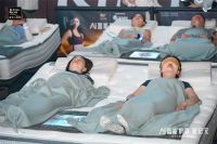 金可儿「护脊睡眠体验官」成团，田径女神的冠军睡眠之选！