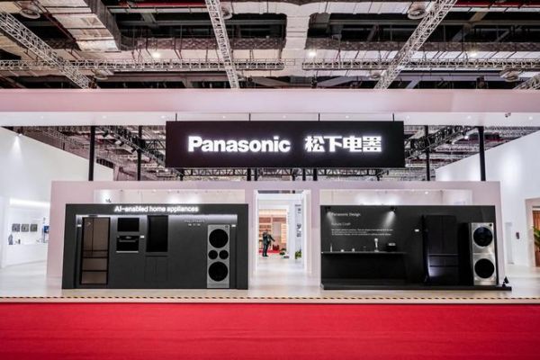 松下携首创、首发、首展新品亮相进博 释放AI创新势能